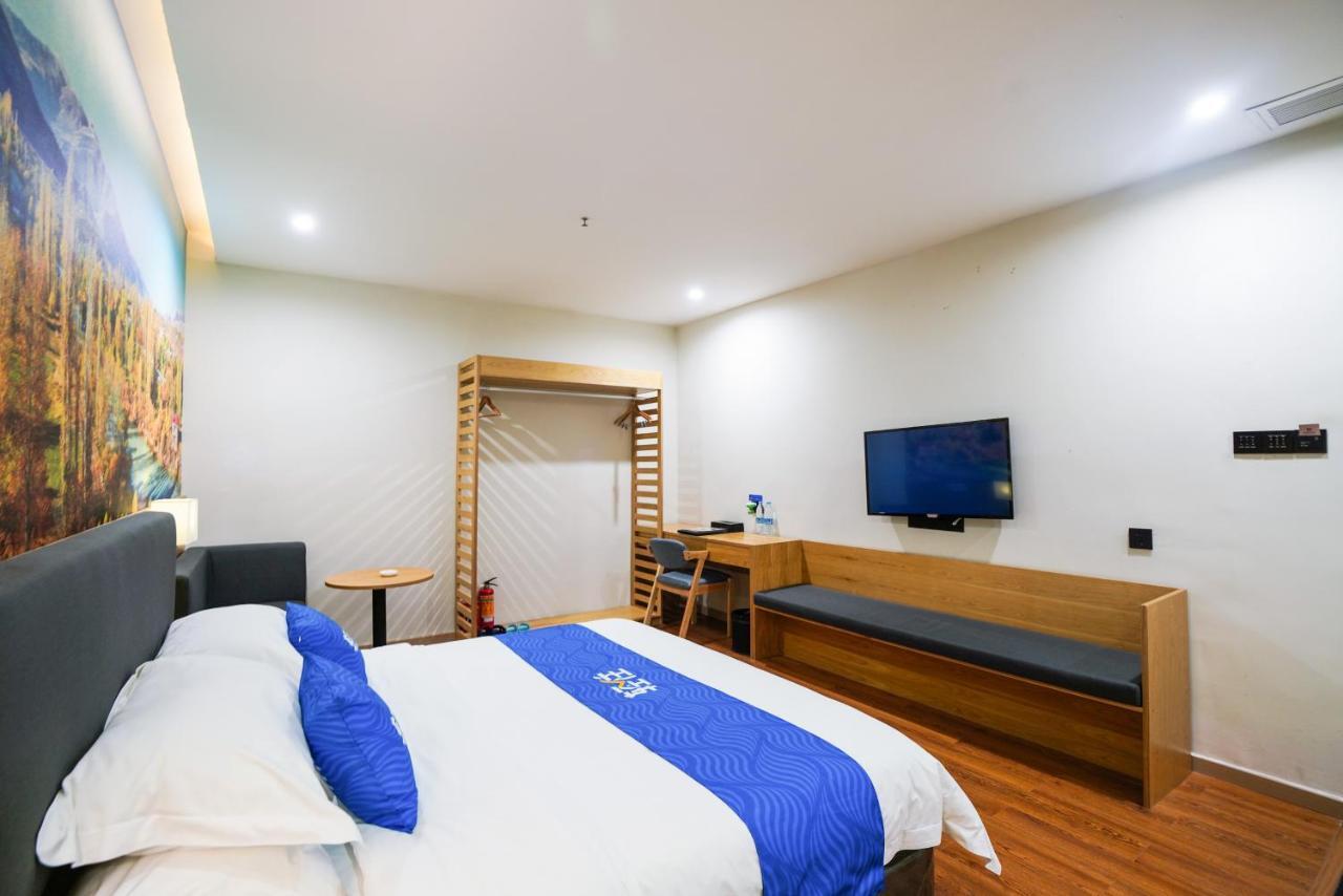 Felice Hotel-Guangzhou Baiyun International Airport Renhe Metro Station Branch Dış mekan fotoğraf