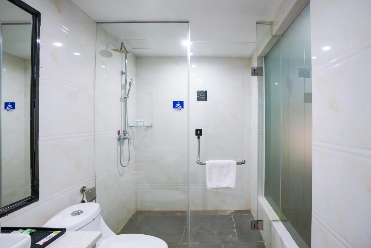 Felice Hotel-Guangzhou Baiyun International Airport Renhe Metro Station Branch Dış mekan fotoğraf